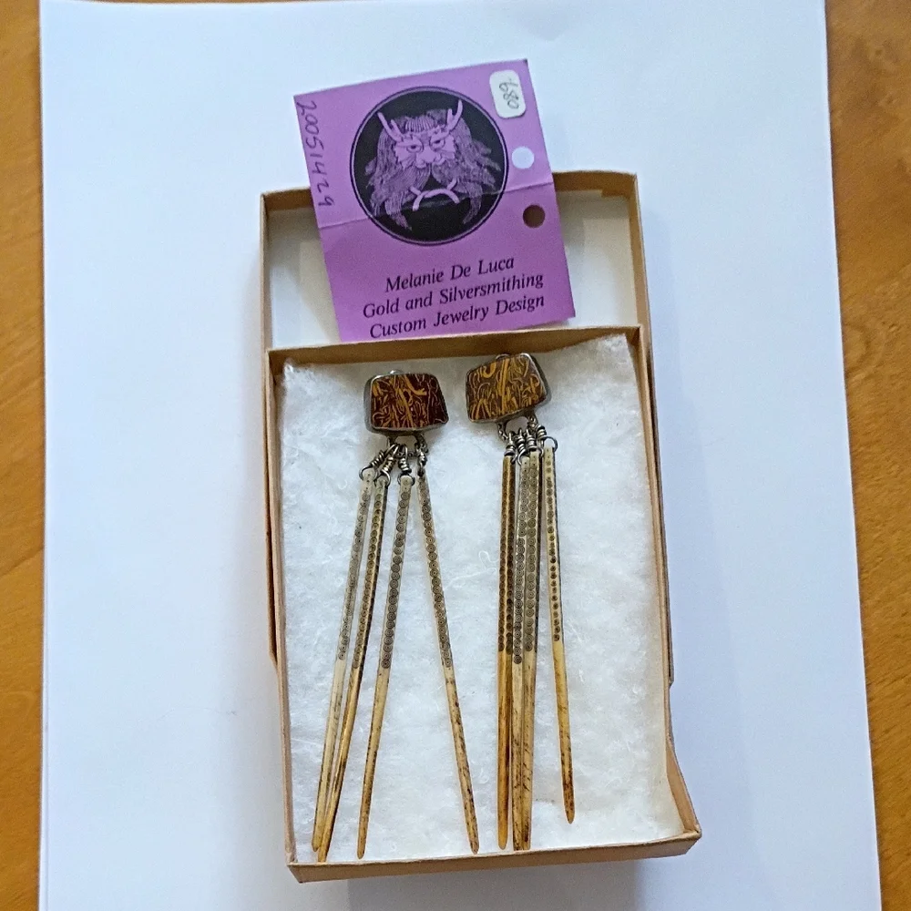 Melanie Deluca Hmong Bone Earrings - Picture 16 of 16